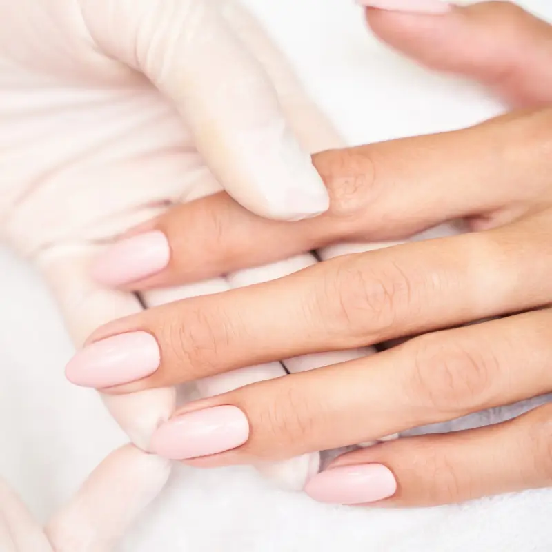 متناسب با رنگ پوستتان لاک ناخن بزنید