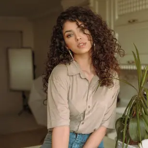 مسیر حرکت رطوبت در موی فر و موی صاف